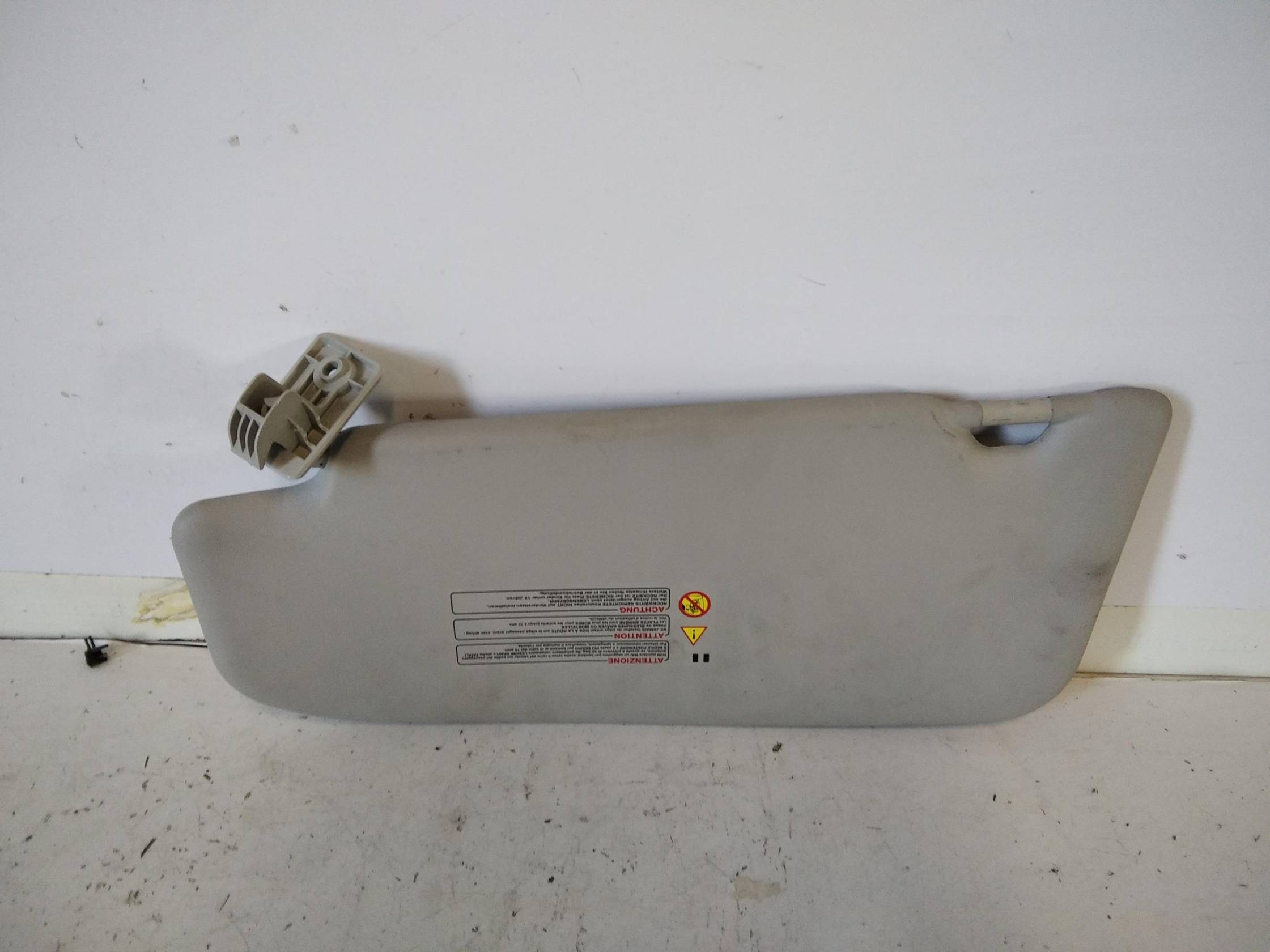 Aletta parasole parabrezza dx.